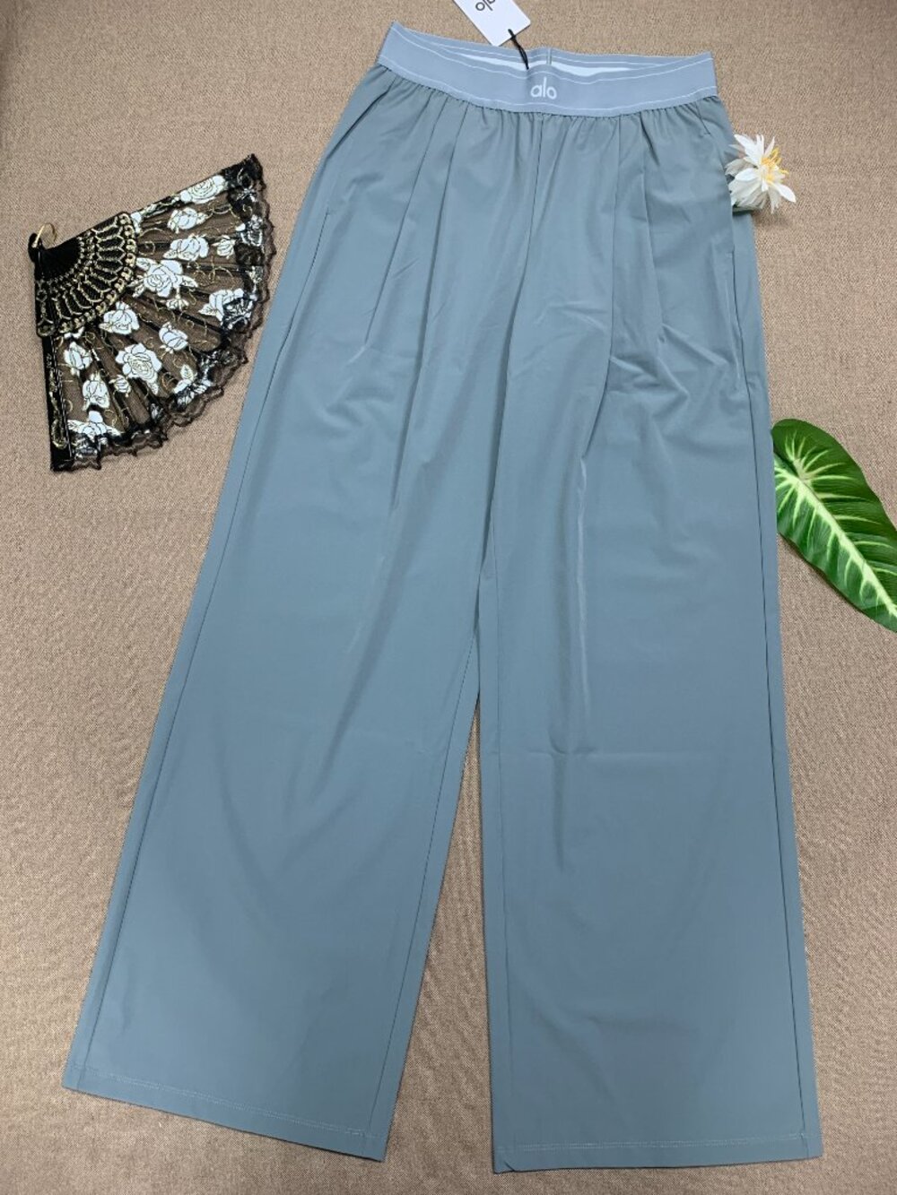 NWT ALO Yoga Steel Grey Suit Up Trouser 30" Inseam (Regular)👩💼
